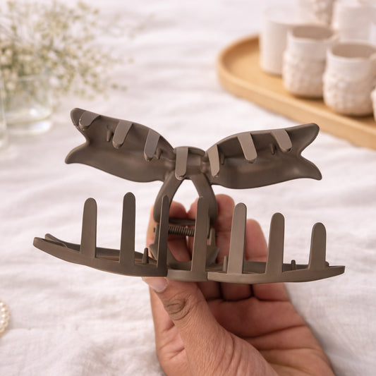 Elegant Matte Bow Hair Claw Clip in Soft Neutral Tone