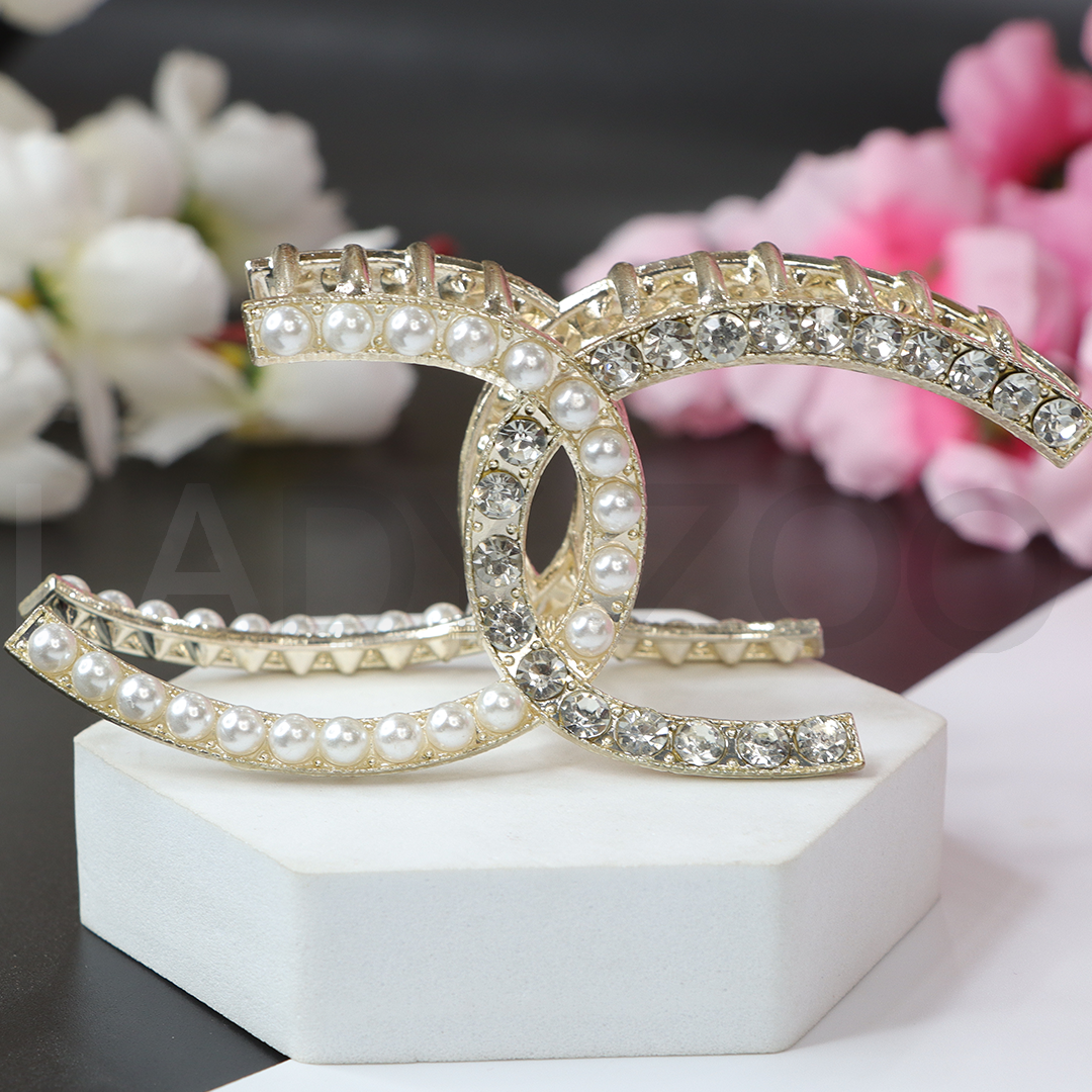 Gold Tone Metal Interlocking Claw Hair ClipHair Accessories For Women